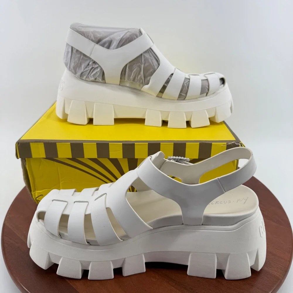 Circus NY Alyson Fisherman Platform Sandals White Lug Sole Buckle Women 9 NIB